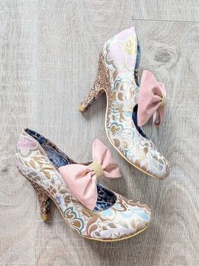 NIB Irregular Choice Windsor Pink Gold Brocade Mary Jane Bow High Heel Pumps 37